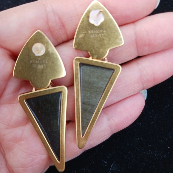 KENDRA SCOTT • Vivian Vintage Gold Statement Earrings* - Picture 12 of 12